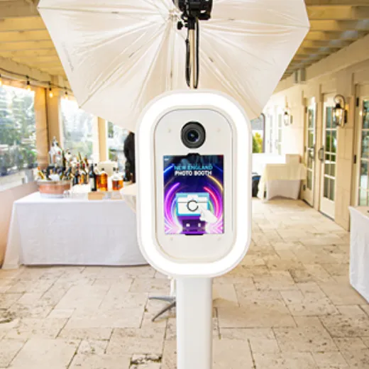 LuxPod touchscreen start screen display