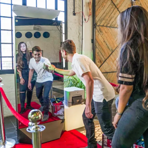 Mirror Booth gallery photo 4