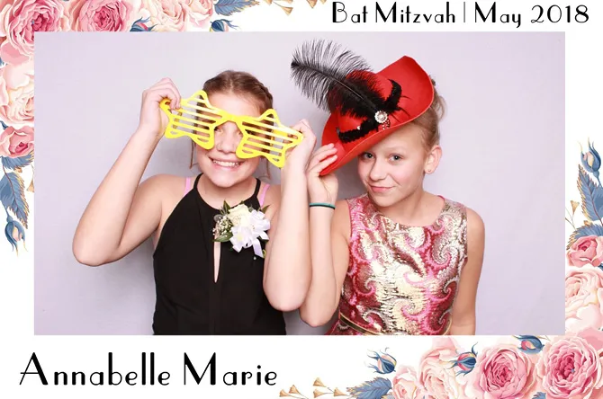 Single — Framed photo booth print layout sample