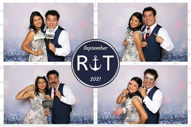 Grid 4 Center photo booth print layout sample