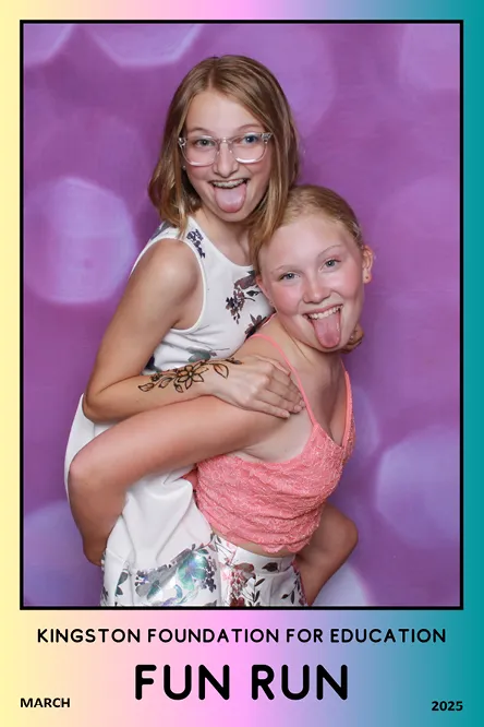 Single Vertical — Framed photo booth print layout sample